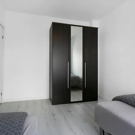 Apartment Fin Og Morderne Leilighet I Sentrum Alesund