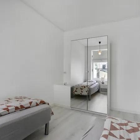 Fin Og Morderne Leilighet I Sentrum Alesund