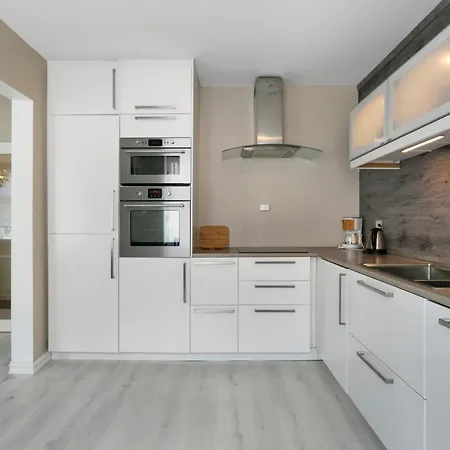 Fin Og Morderne Leilighet I Sentrum Apartment Alesund